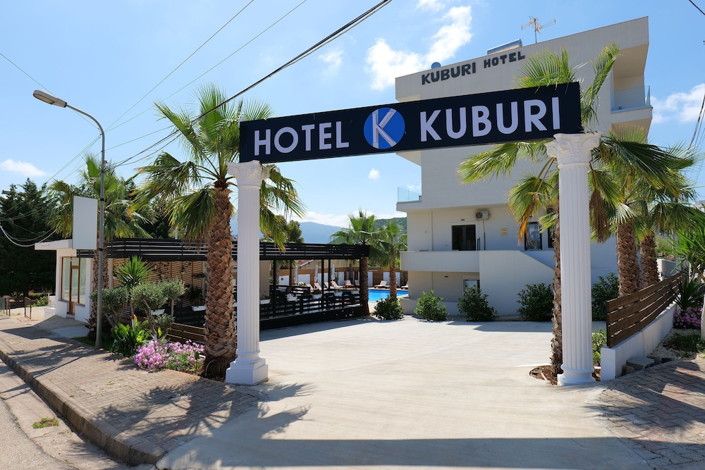 Hotel Kuburi 35/50