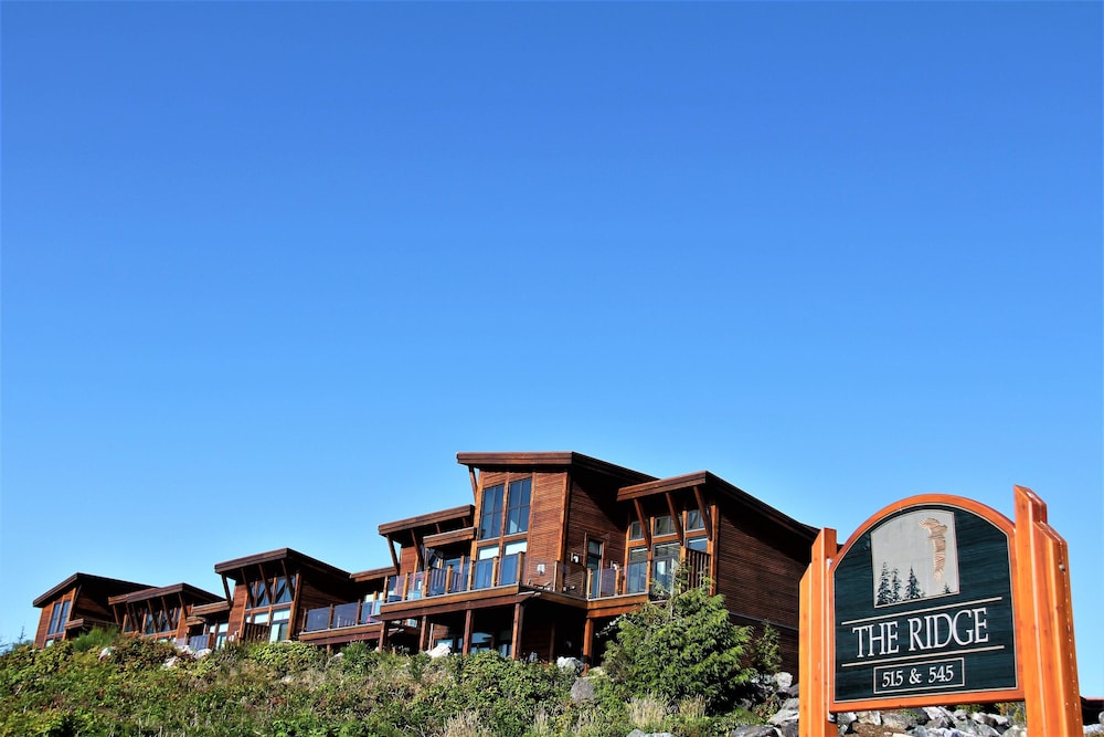 Pacific Rim Retreat 24/29