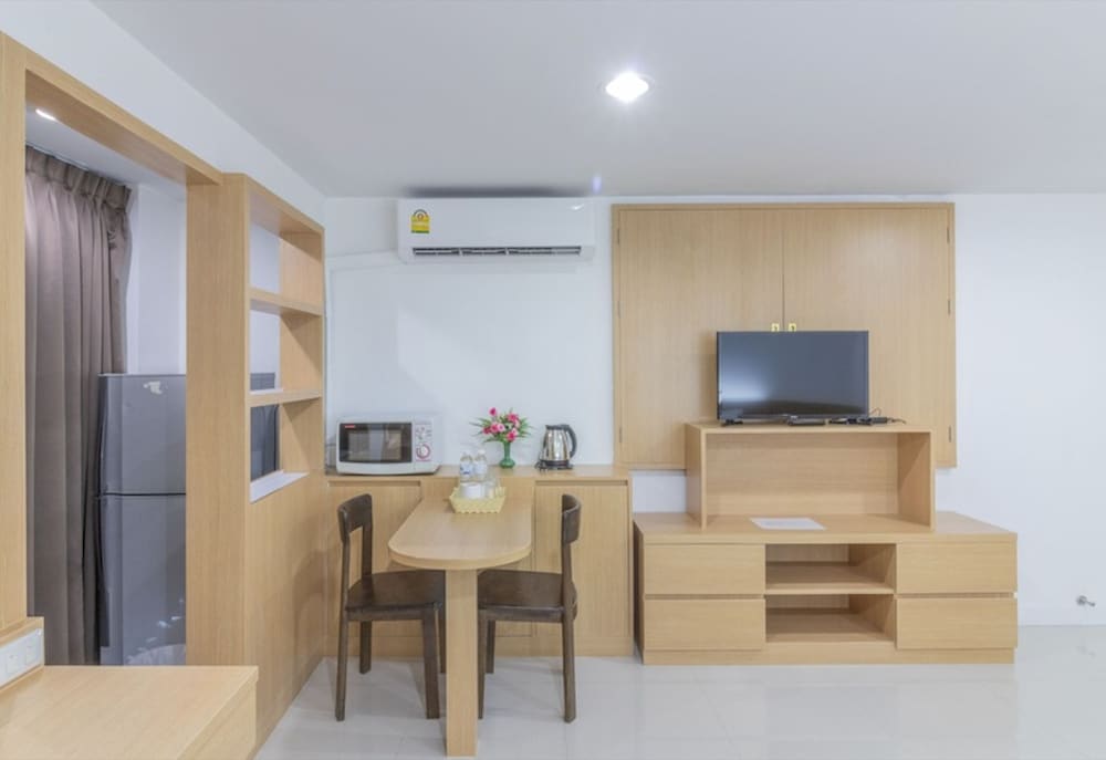 Townhouse Siam Privi Hotel 37/42