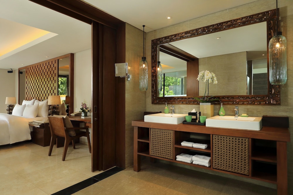SVANATA Uluwatu Bali Resort 60/75