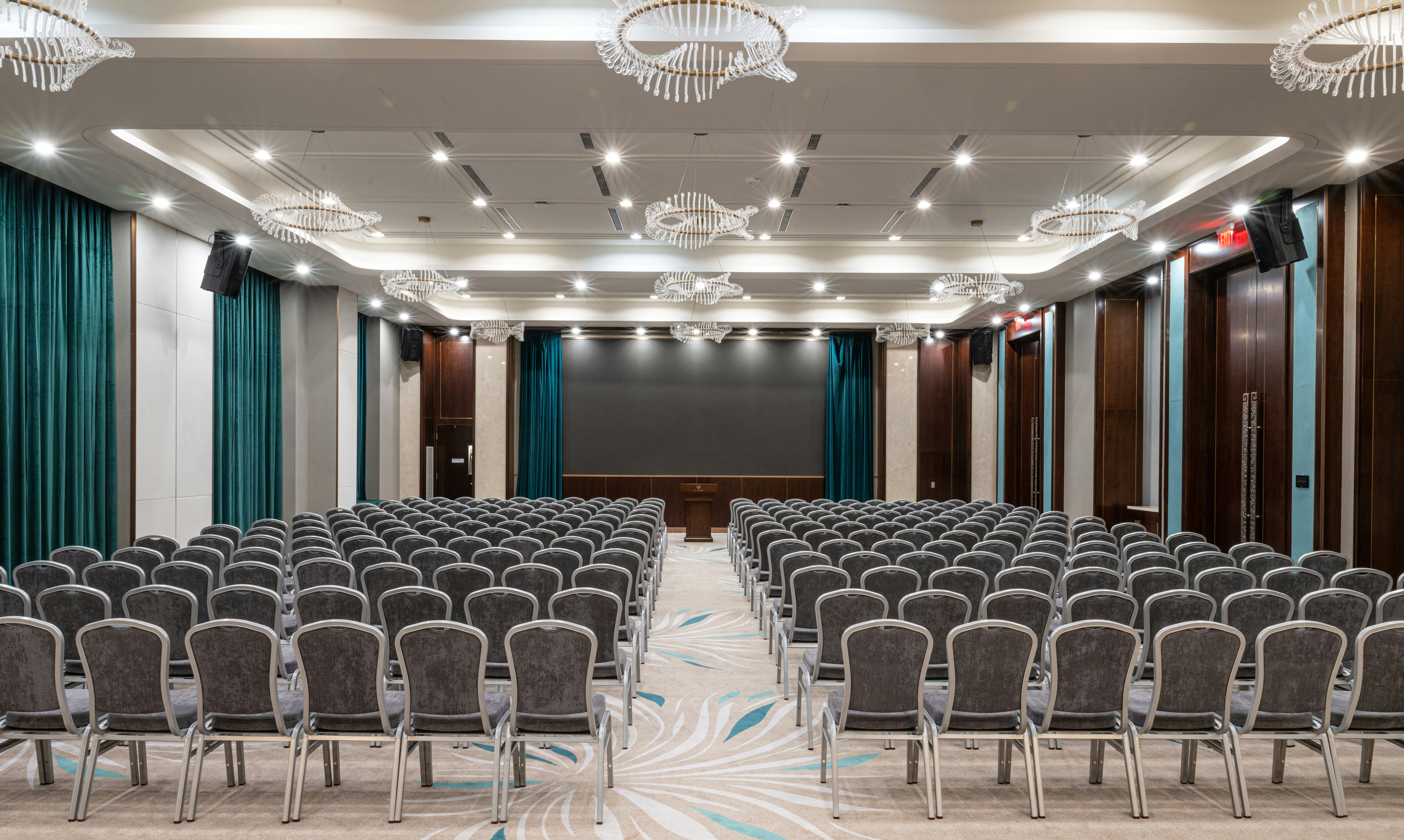 Blossom Hotel Houston, Curio Collection by Hilton 25/36