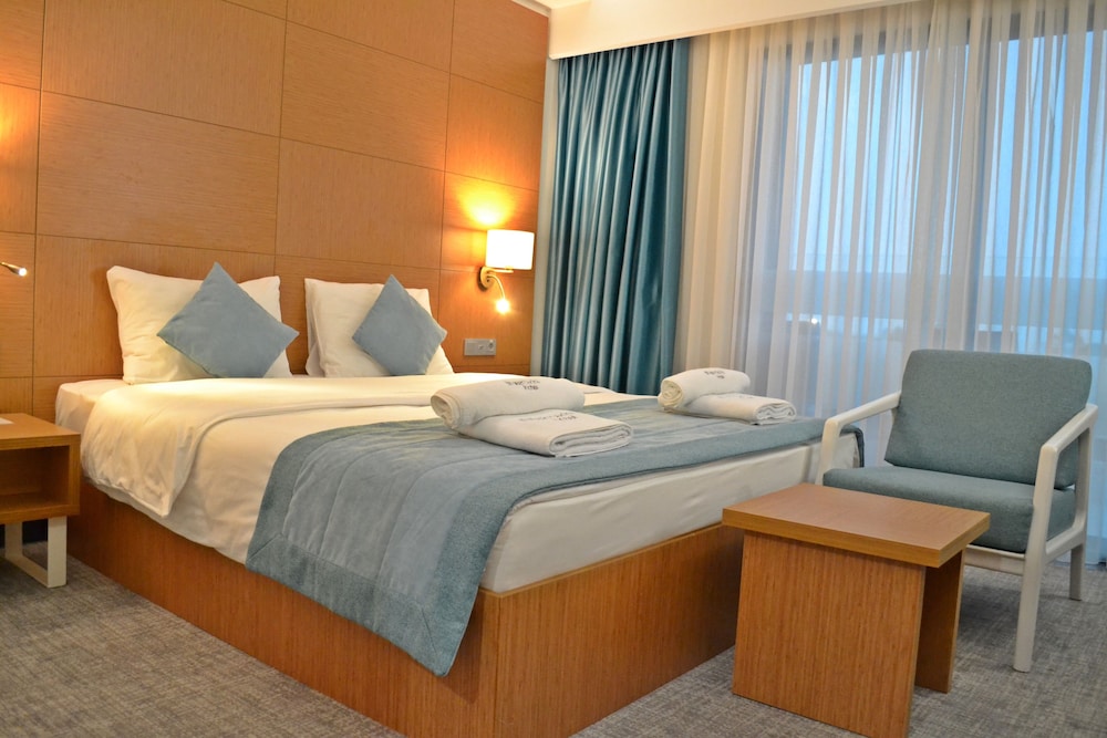 Tezmadra Hotel 8/48
