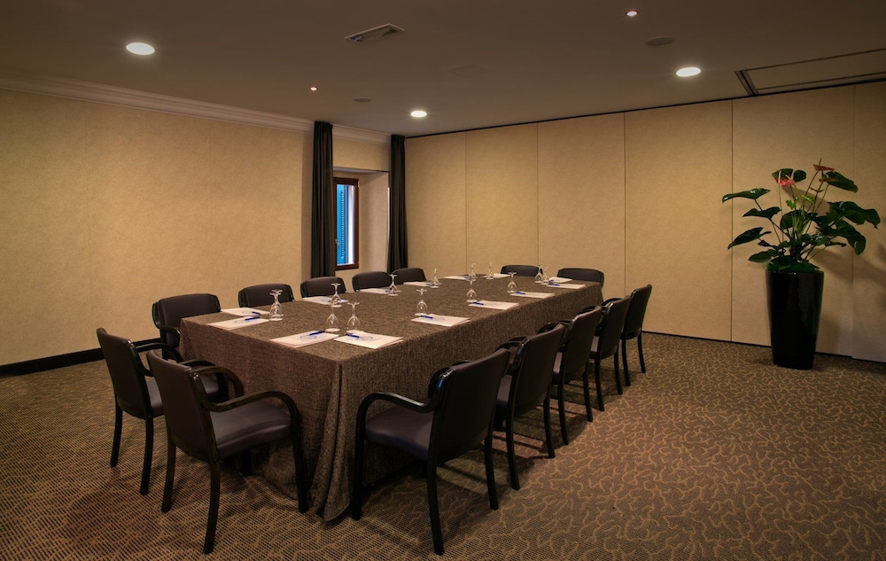 Regina Margherita Hotel 48/56