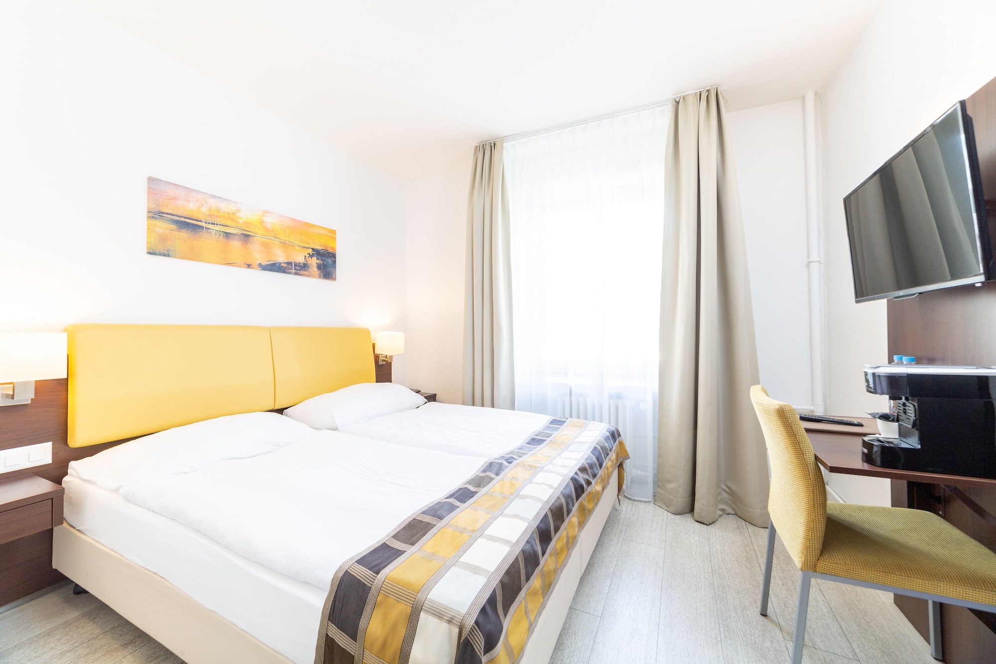 MODERN, DOUBLE BED