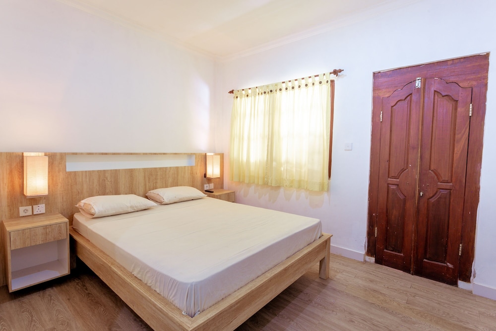Segara Sadhu Inn 26/62