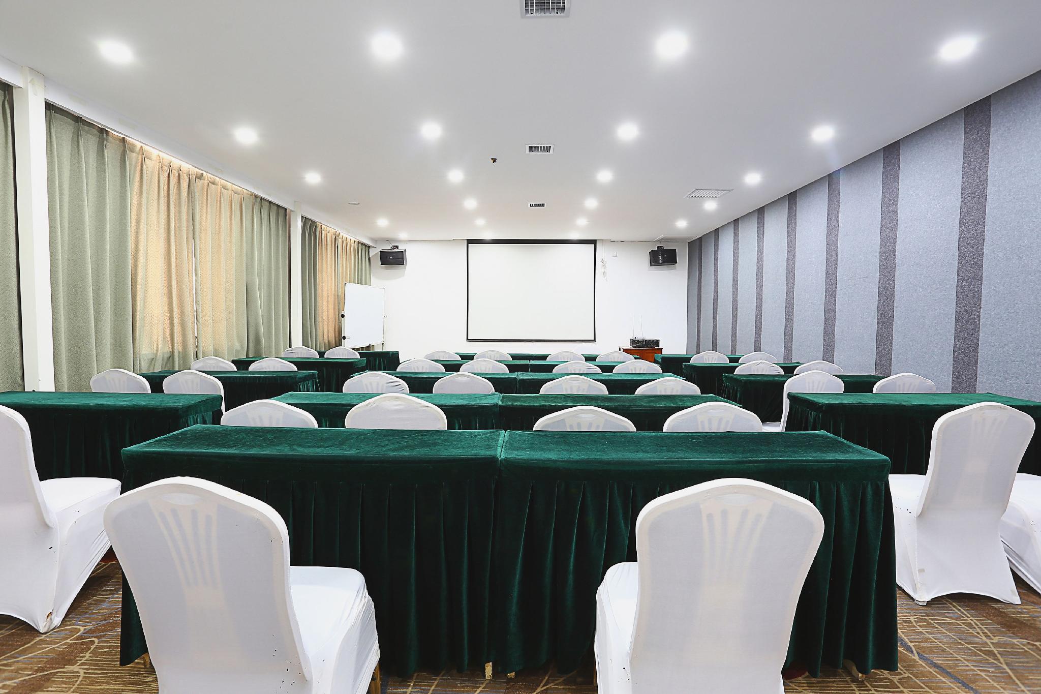 Wuhai Hotel 22/25