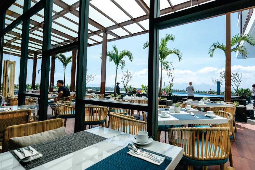 ILLIRA Hotel Banyuwangi 38/56