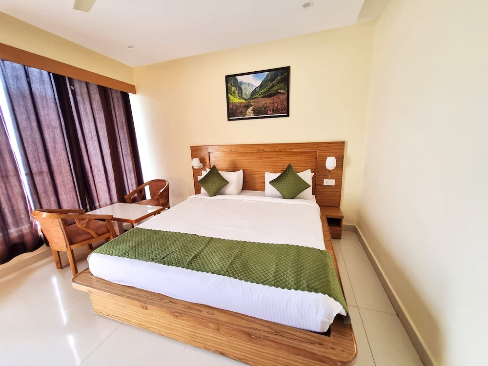 Amritara Sun Inn, Phata 22/40