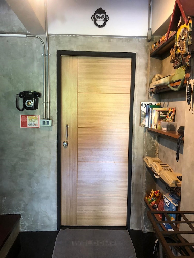 Baan Lung Poshtel 8/32