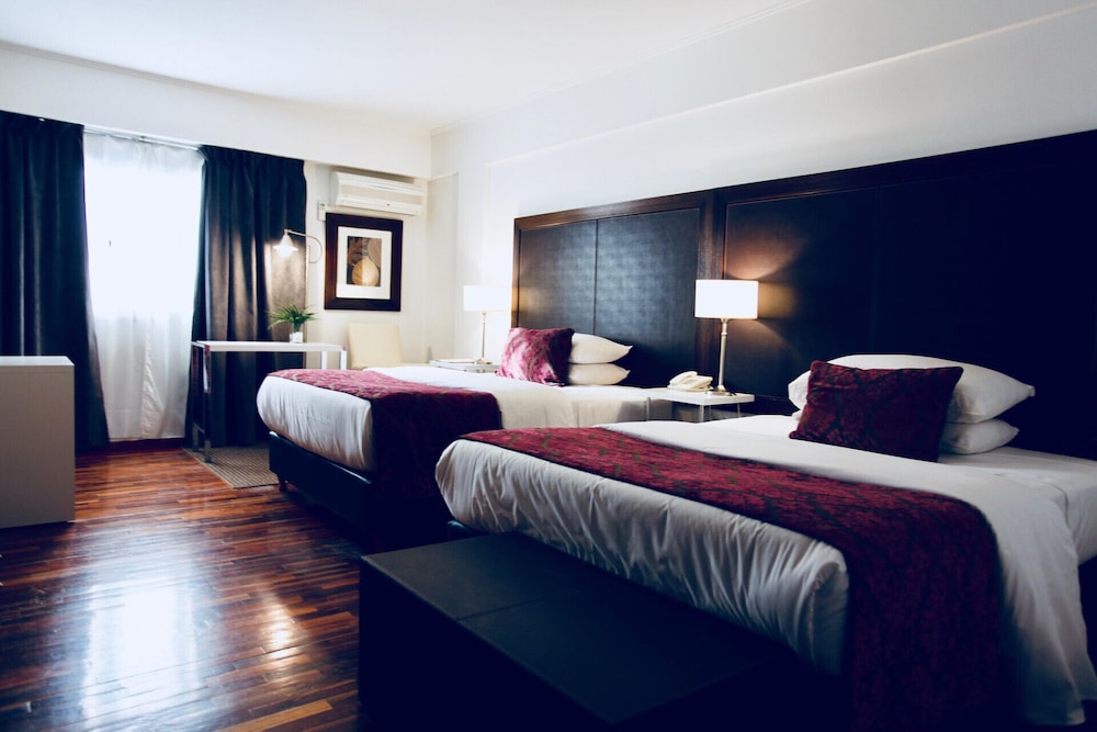 HOTEL TOLOSA 26/75