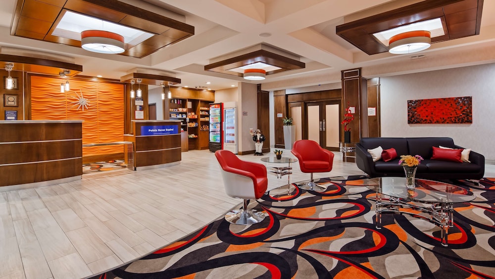 Best Western Plus Fort Stockton Hotel 33/35
