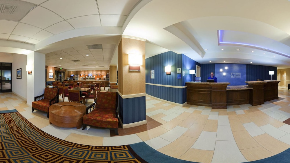 Holiday Inn Express Hotel Suites Santa Cruz 10/72