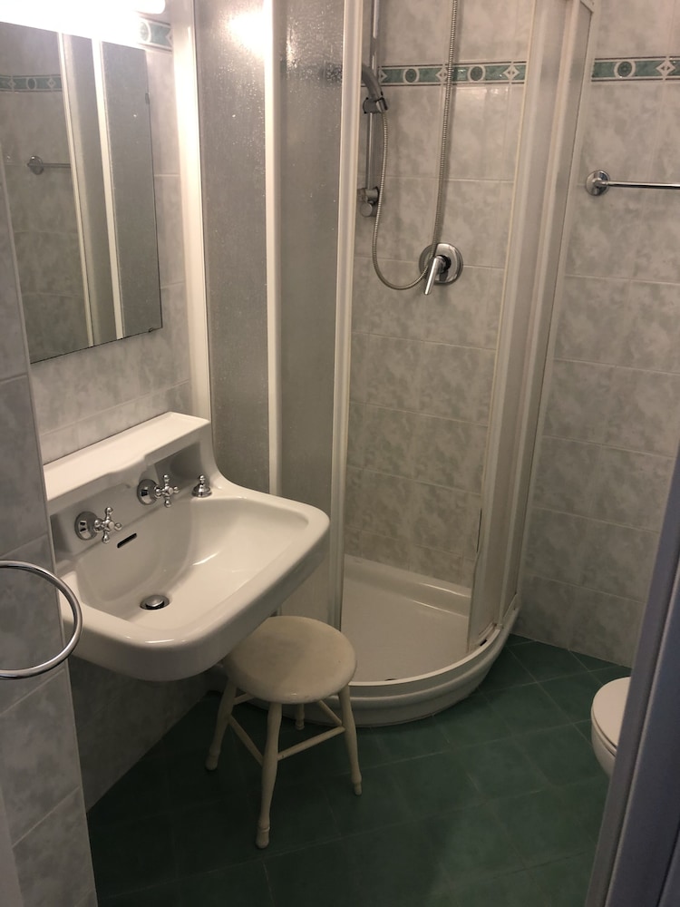 Hotel Beau Rivage 24/69