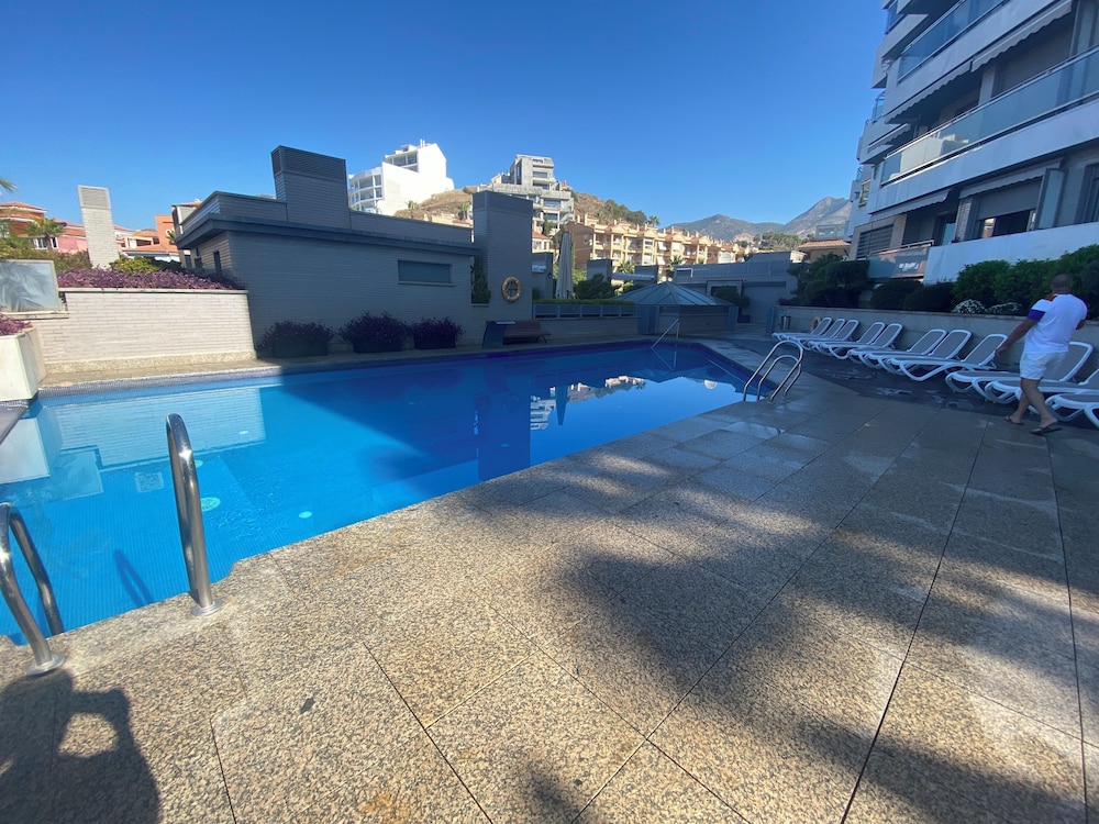 ArtPlatinum Suites and Apartments 27/33