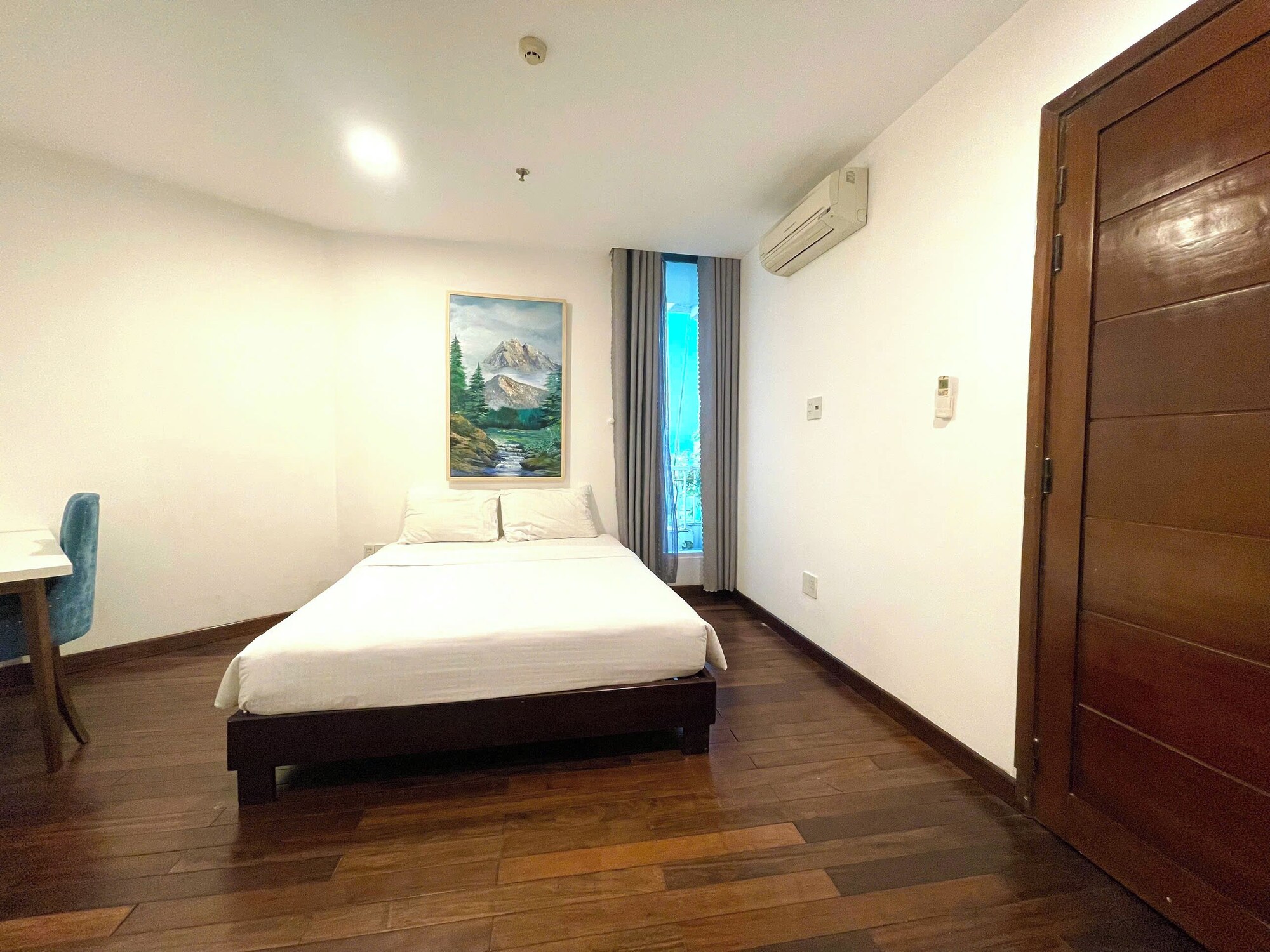 STUDIO, SUITE, CITY VIEW