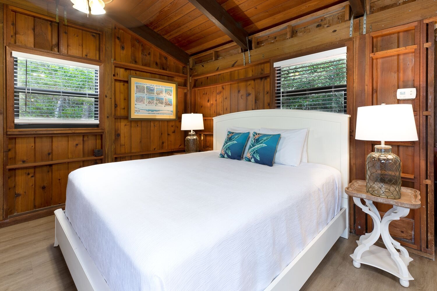 Premier, Cabin, King Bed, Bay View