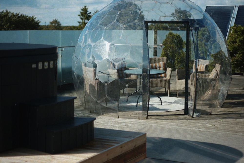 MANA Suites and Sea Palanga 25/50