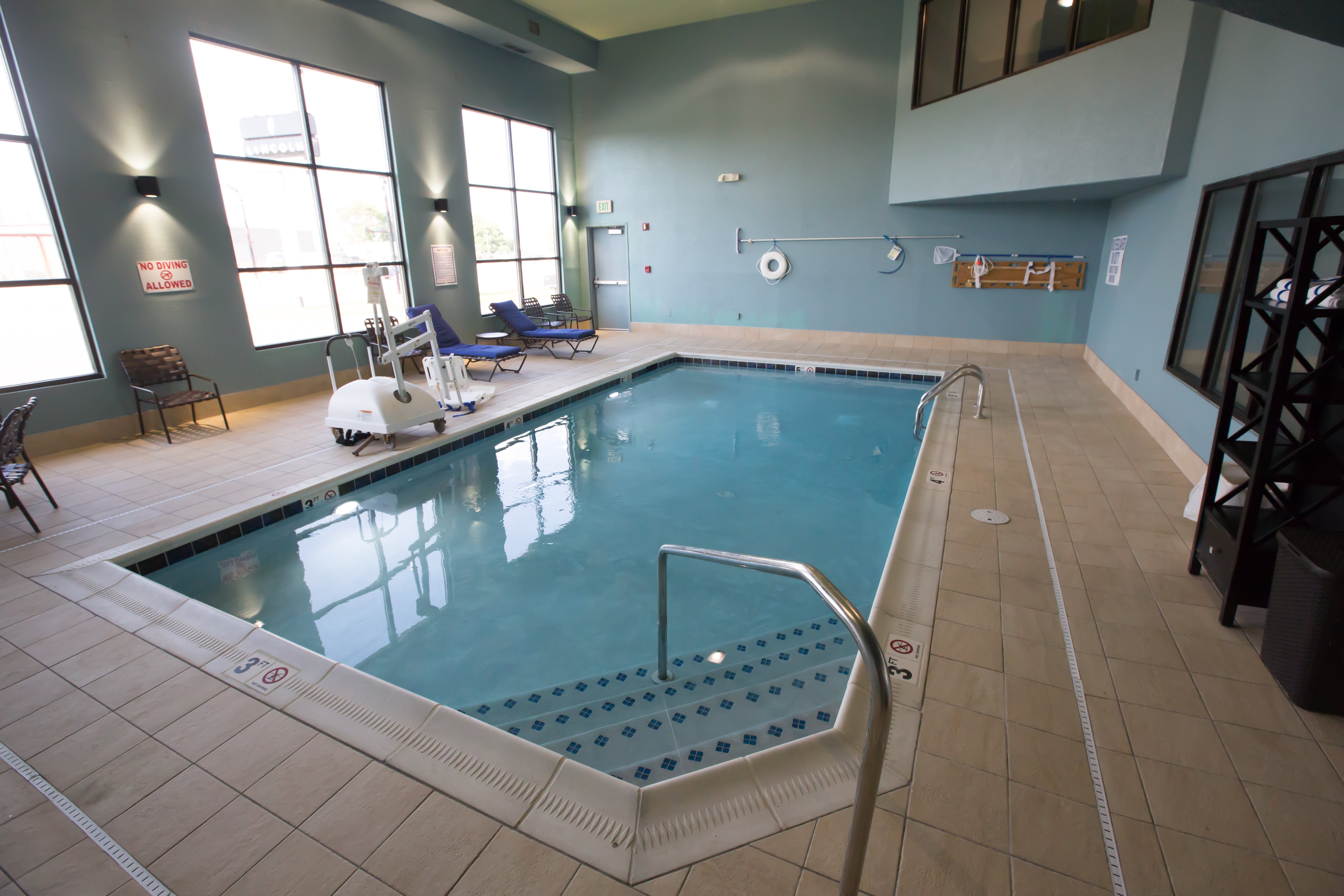 Holiday Inn Express Hotel & Suites Madison 37/60