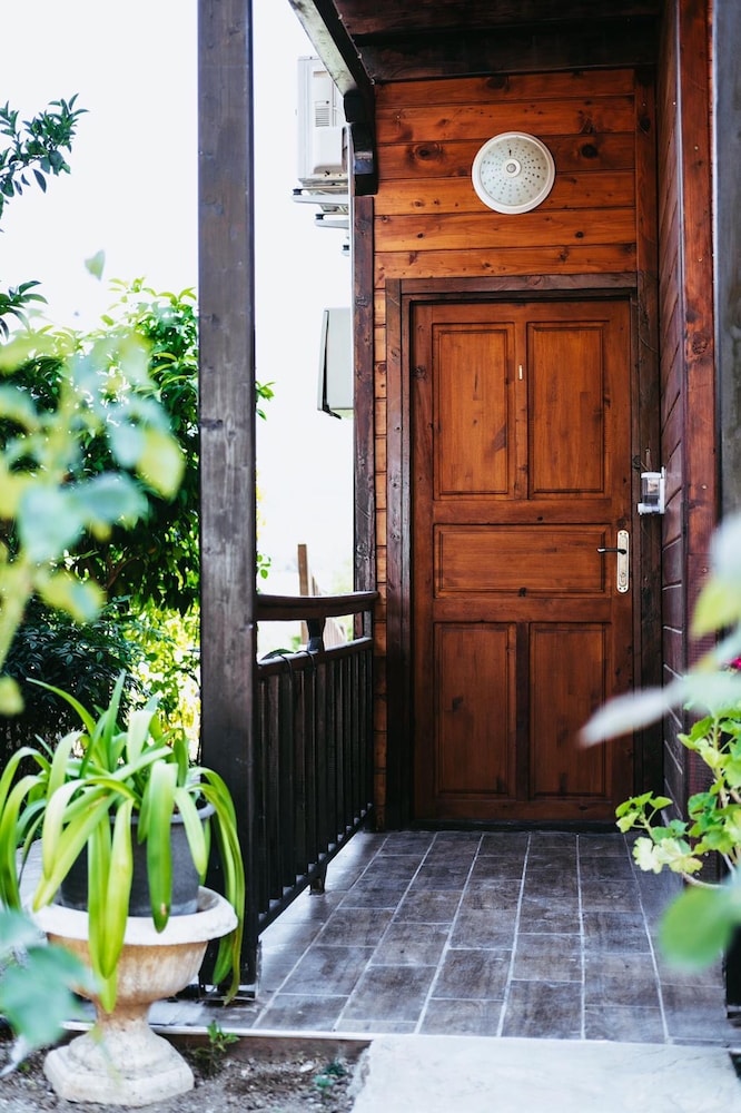 7 Green Boutique Hotel 4/32