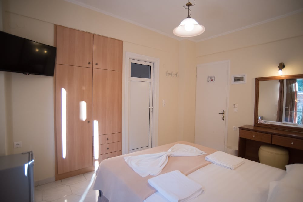 Oasis Hotel 16/50