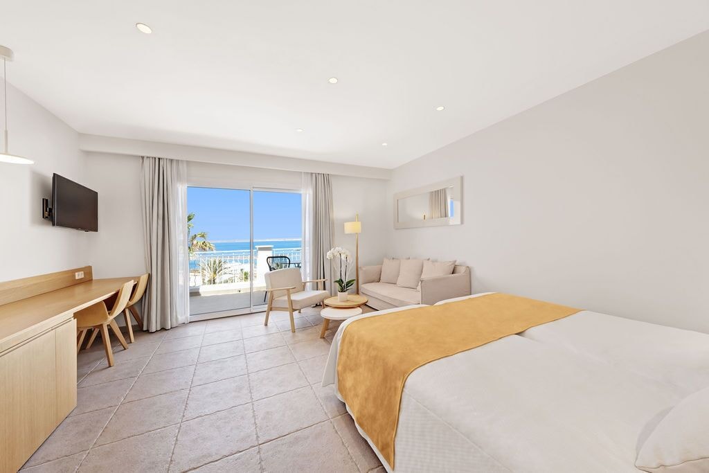 Junior Suite, Murphy Bed, Queen Bed, Sea View, Terrace