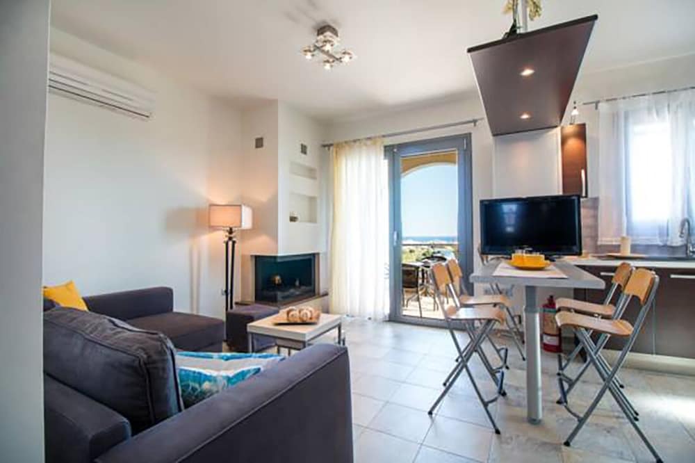 Haraki Villas 18/36