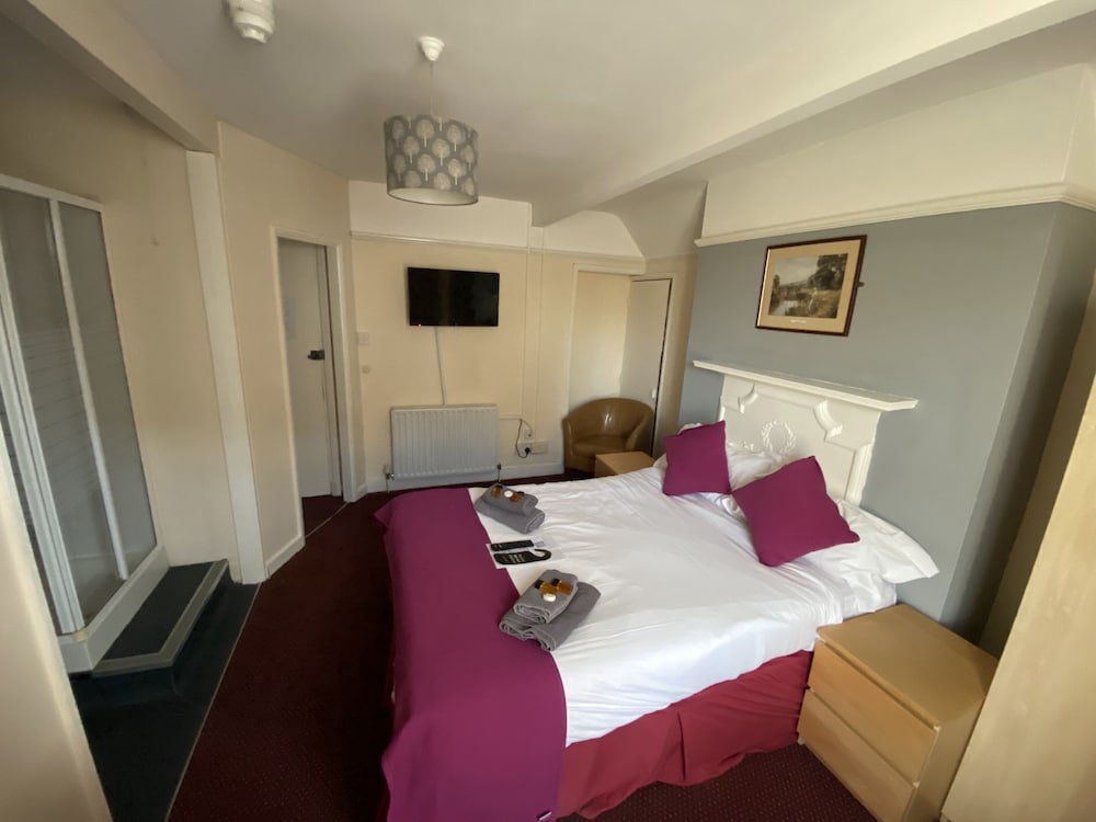The Tower Arms Hotel 5/50