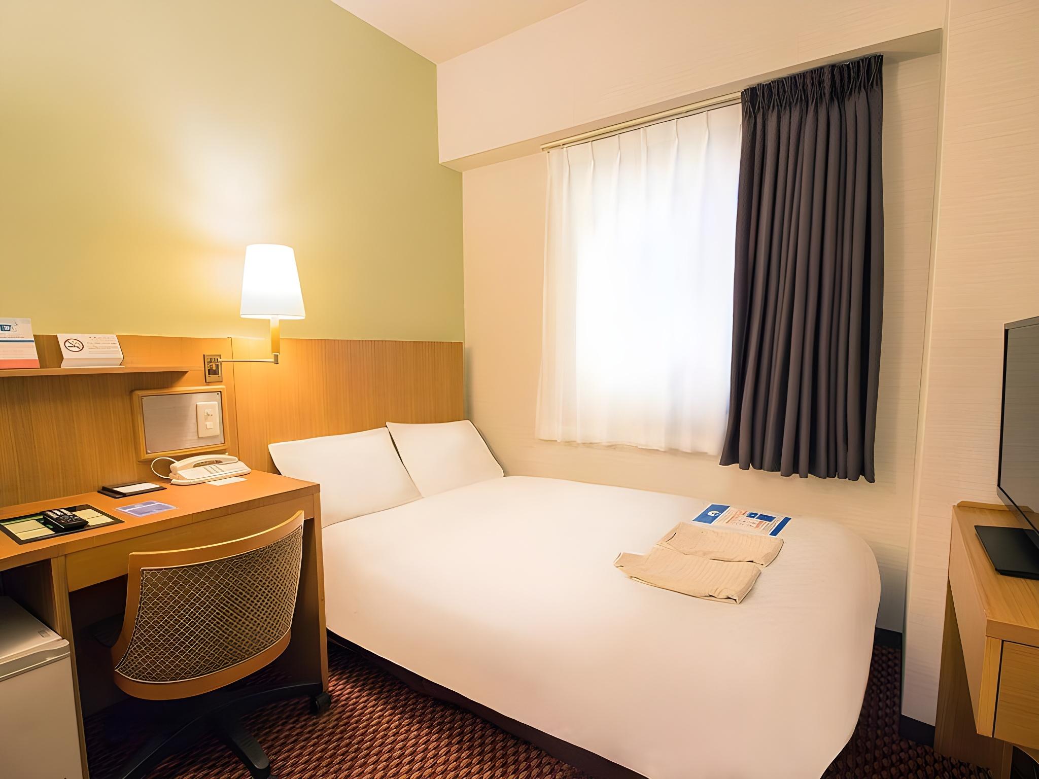 Semi Double Room