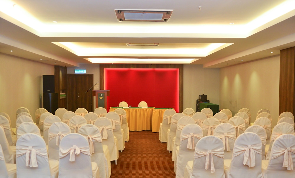 Dynasty Hotel 20/41