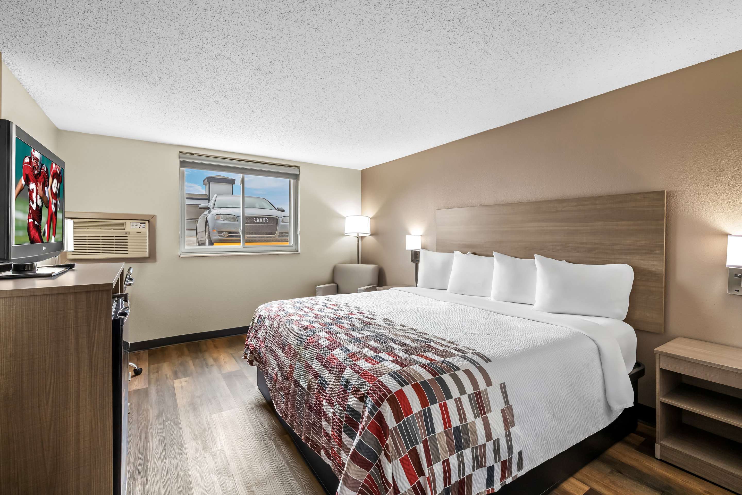Red Roof Inn Ames 13/35