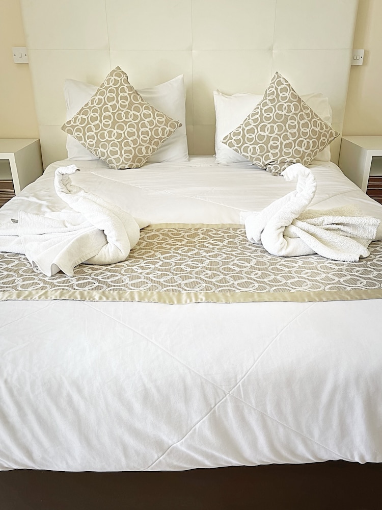Antonis G Hotel Apartments 11/50