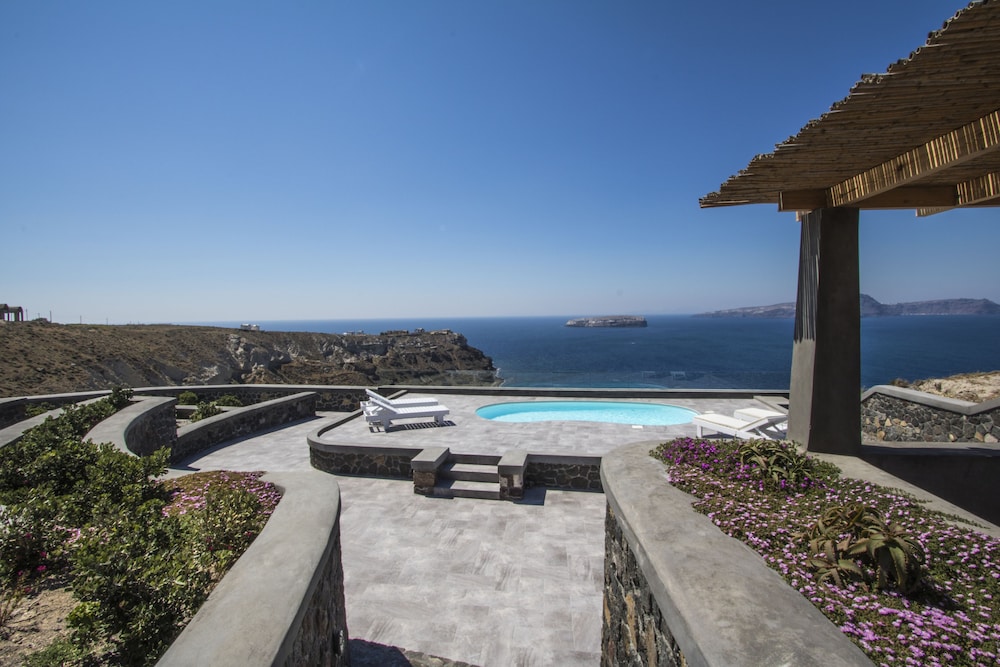 Our Villa Santorini 51/59