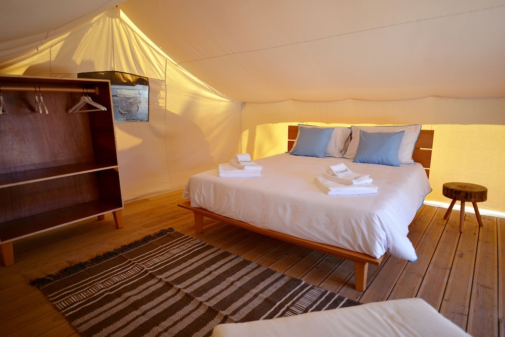 Bukubaki Eco Surf Resort 14/50