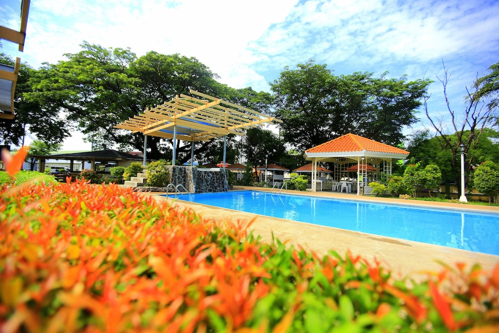 Subic Bay Peninsular Hotel 53/58