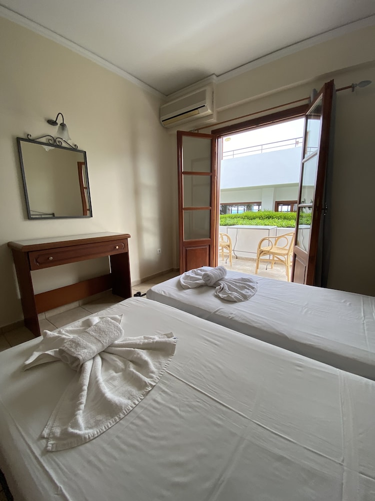 Amazones Village Suites 9/50