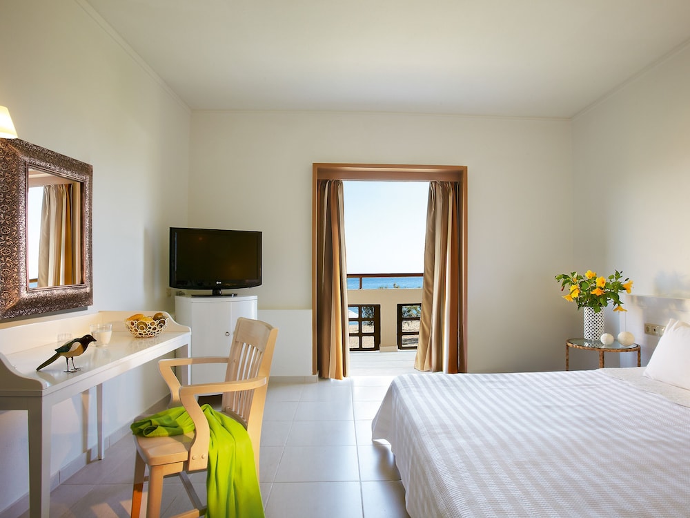ROOM, DOUBLE BED, SEA VIEW