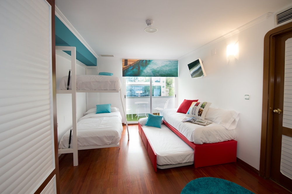 Nayade hotel 25/30