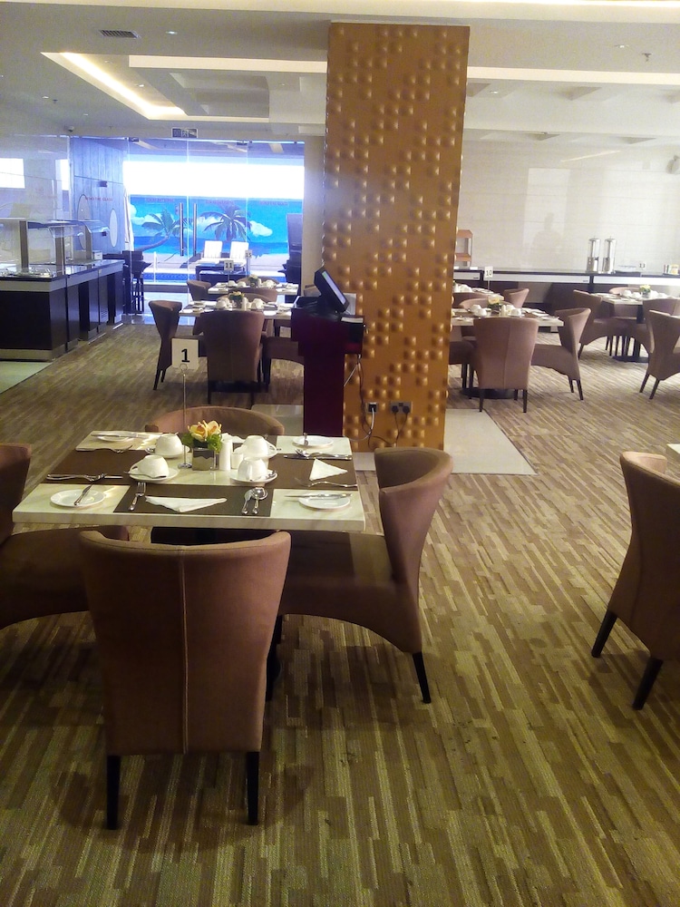 Pearlwort Hotel and Suites 34/45