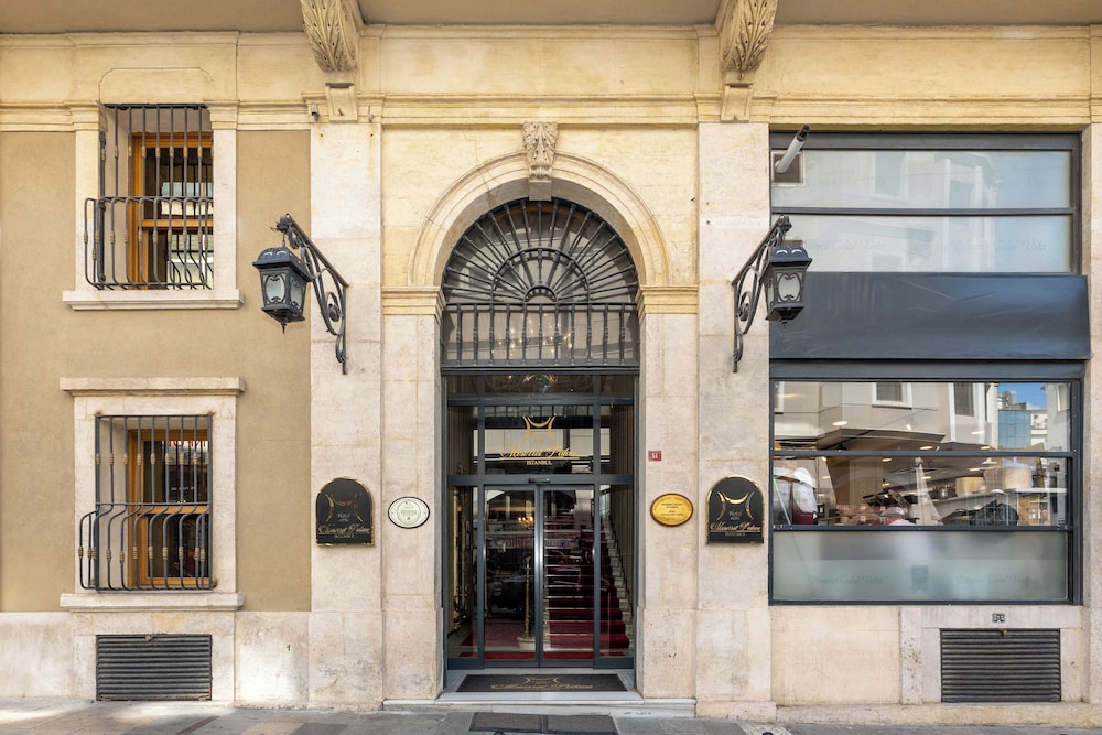 Meserret Palace Hotel 4/50