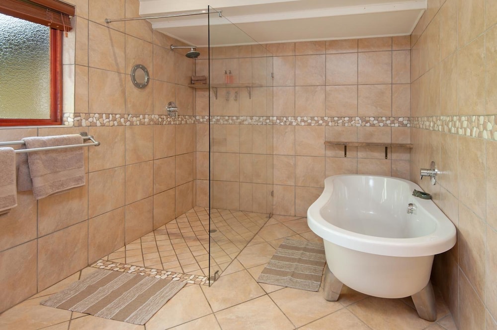 18 On Kloof Bed And Breakfast 19/20