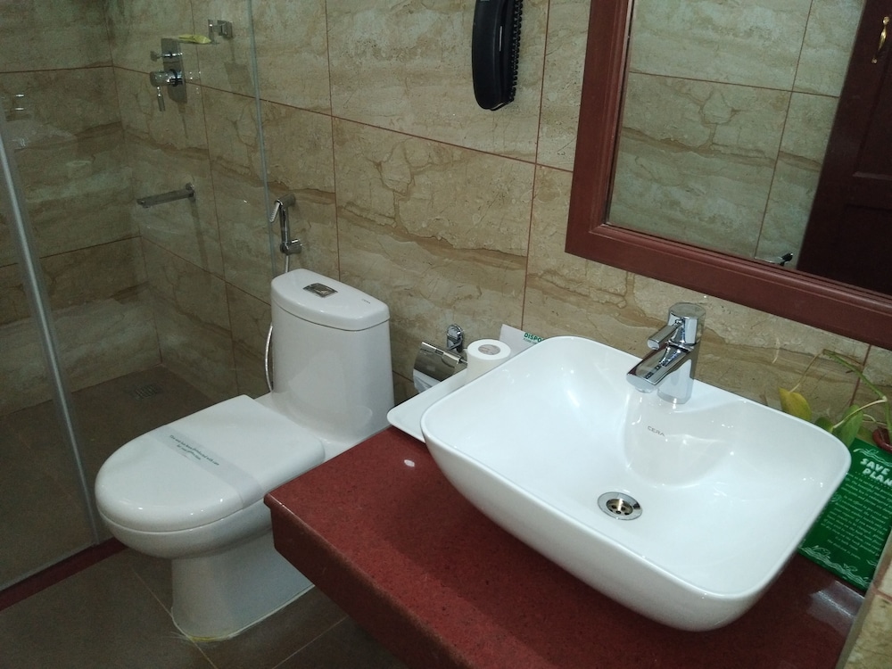 غرفة سوبيريور بسرير مزدوج، Yuvarani Residency Hotel 7/8
