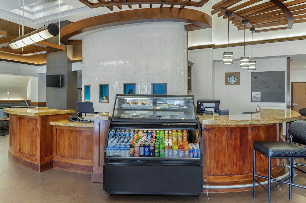 Hyatt Place Houston North 56/60
