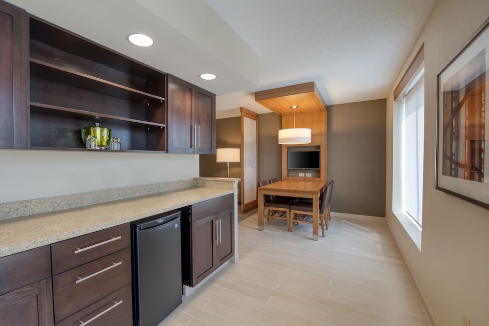Hyatt Place Durham Southpoint 10/66