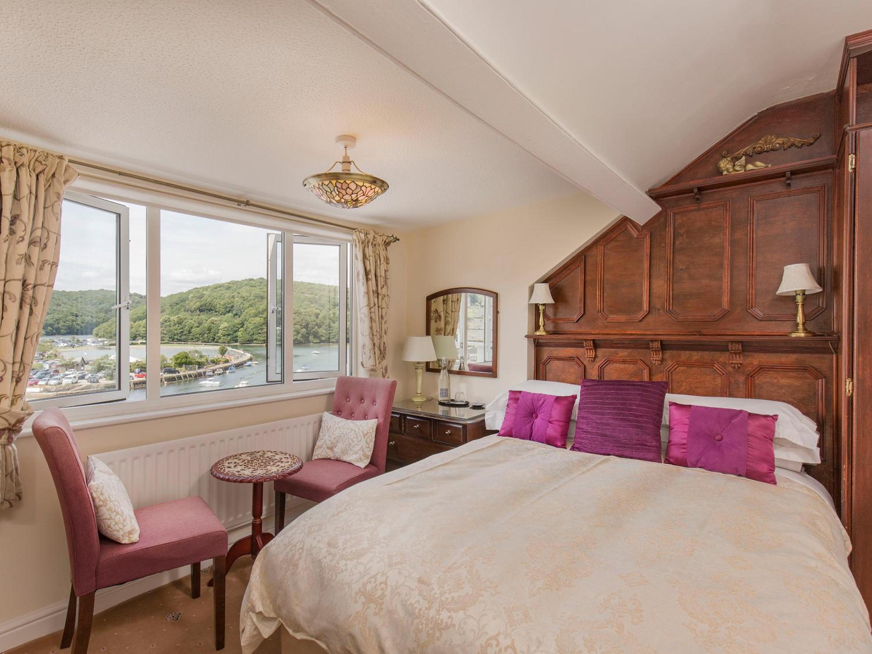 Dolphin Guest House 8/23
