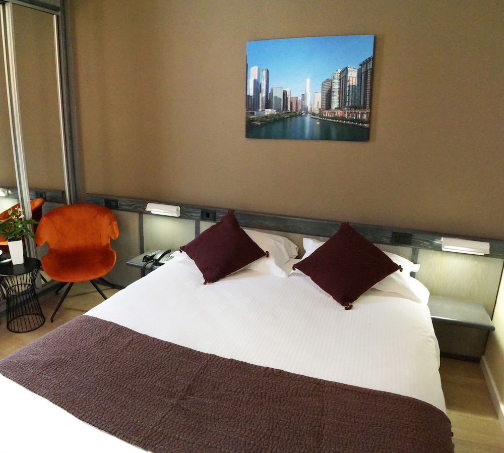 SUPERIOR, DOUBLE BED