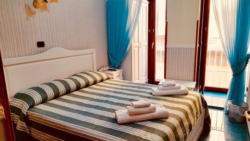 ECONOMY, DOUBLE BED