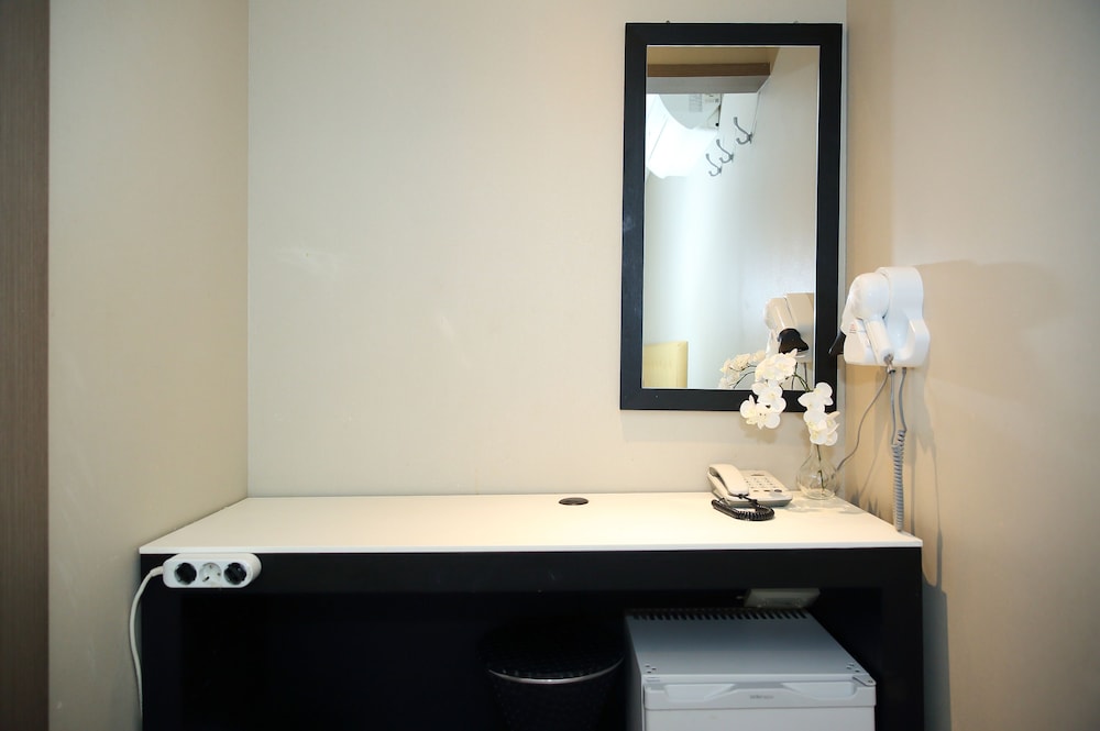 Hotel MIDO Myeongdong 48/48