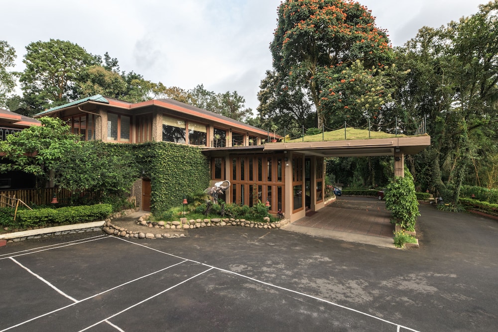 Club Mahindra Thekkady 32/50