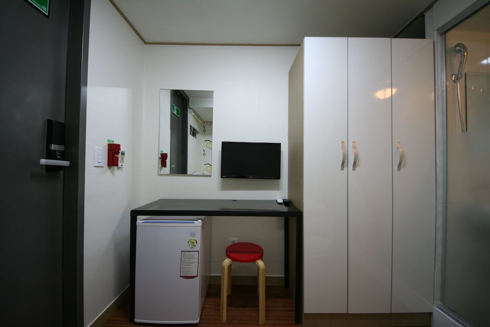 Star Guest House 33/45
