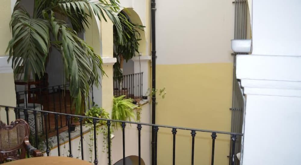 Hotel Meson del Mar 33/41